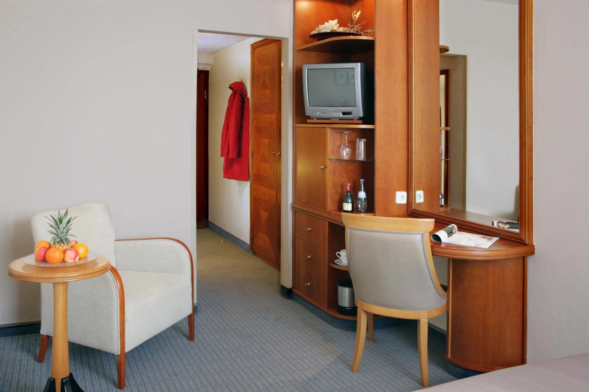 Western Centre Hotel