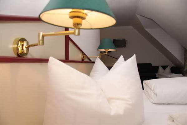 3 Linden Hotel 3*