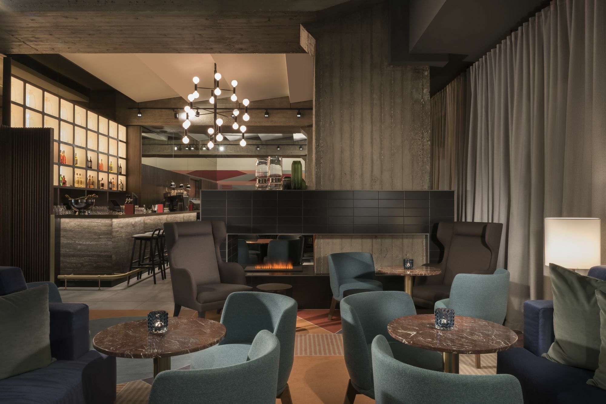 Hotel Adina 4*