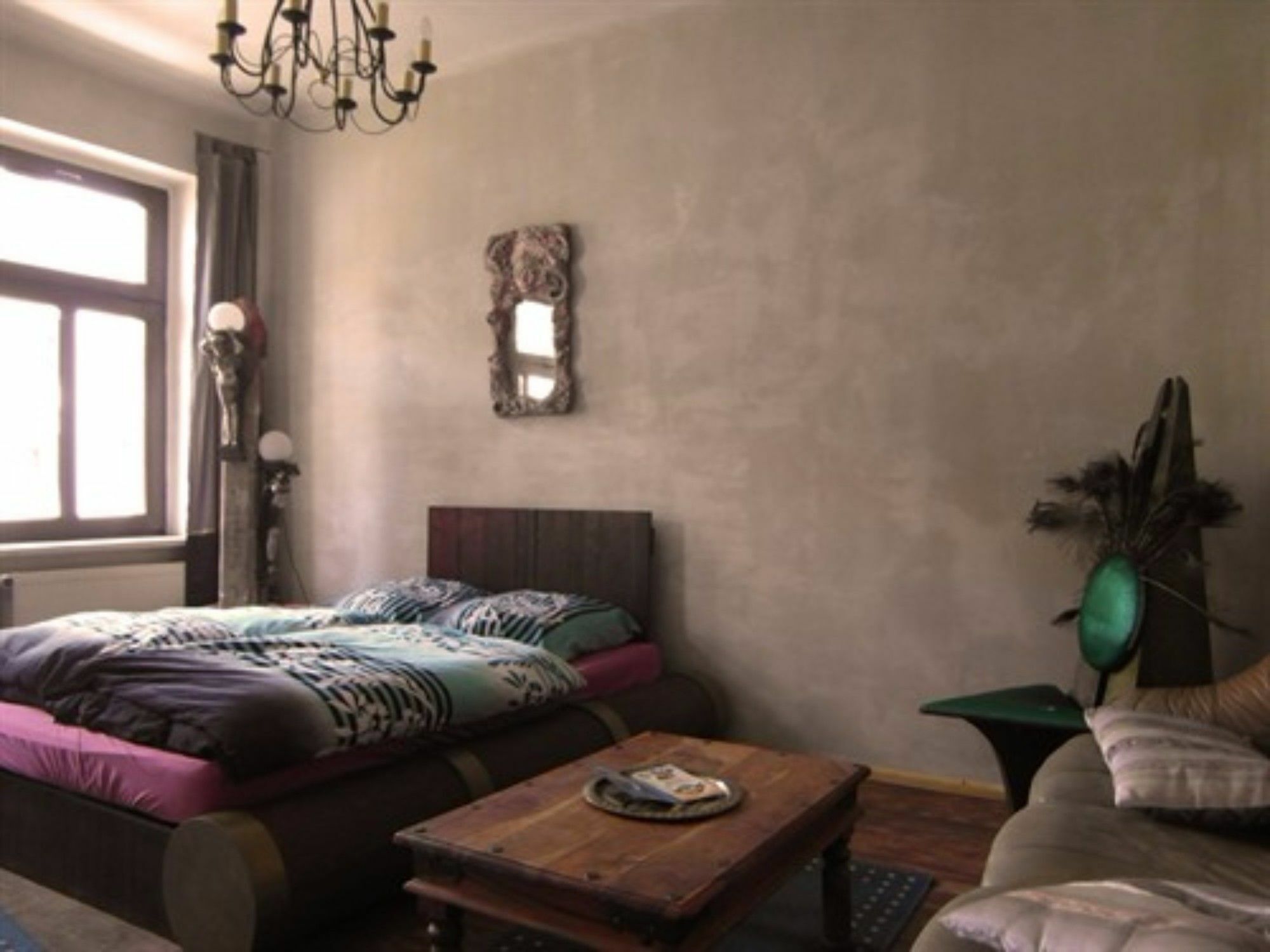 Homeplanet Hostel *