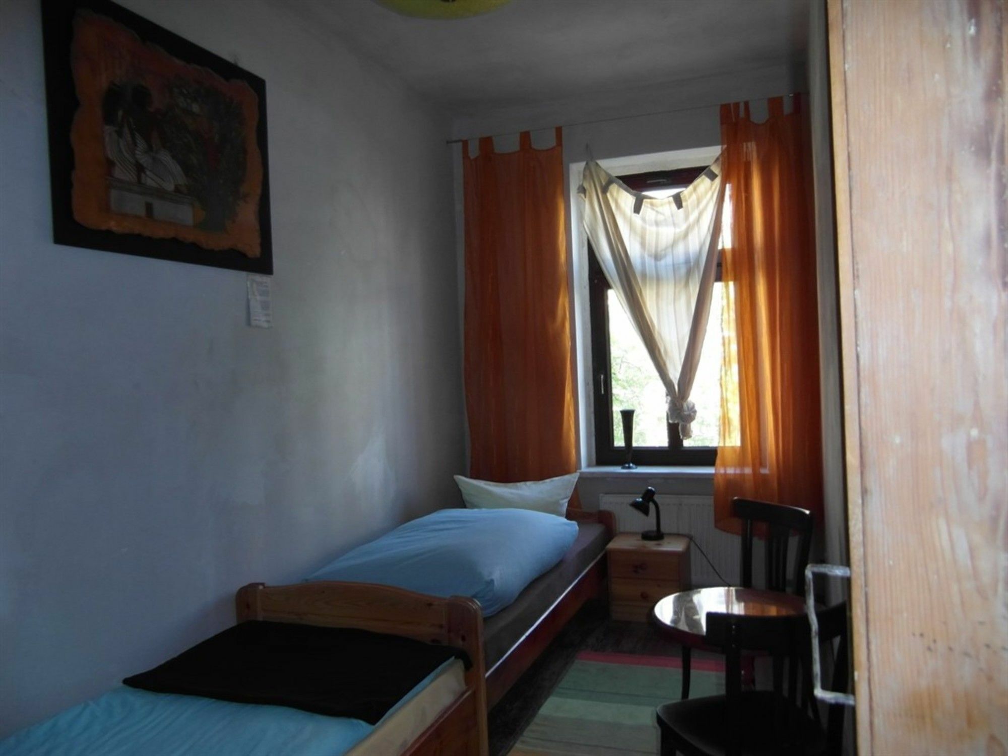 Homeplanet Hostel *