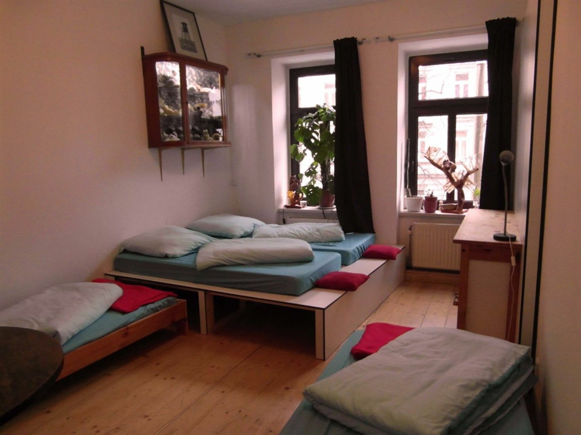 Homeplanet Hostel *