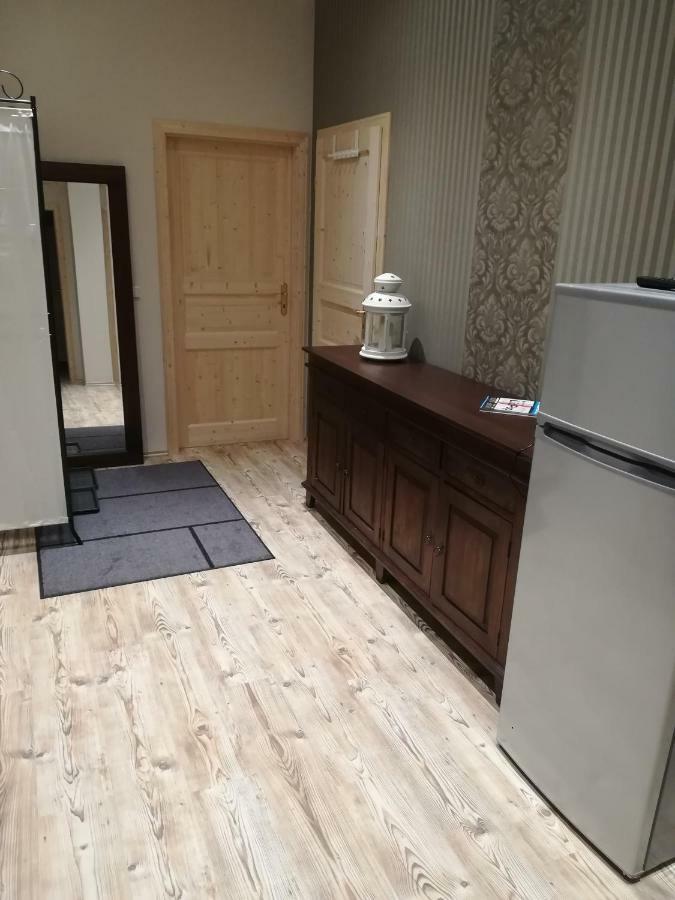 Appartement Fuer Max. 10 Personen In Zentrum Sued *