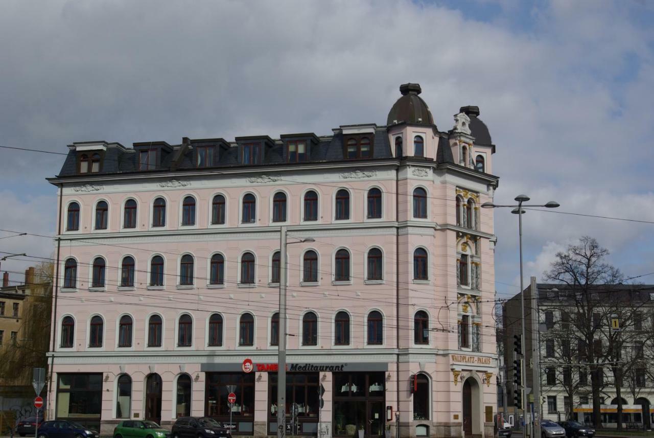Appartement In Der Jahnallee 20 Waldplatzpalais