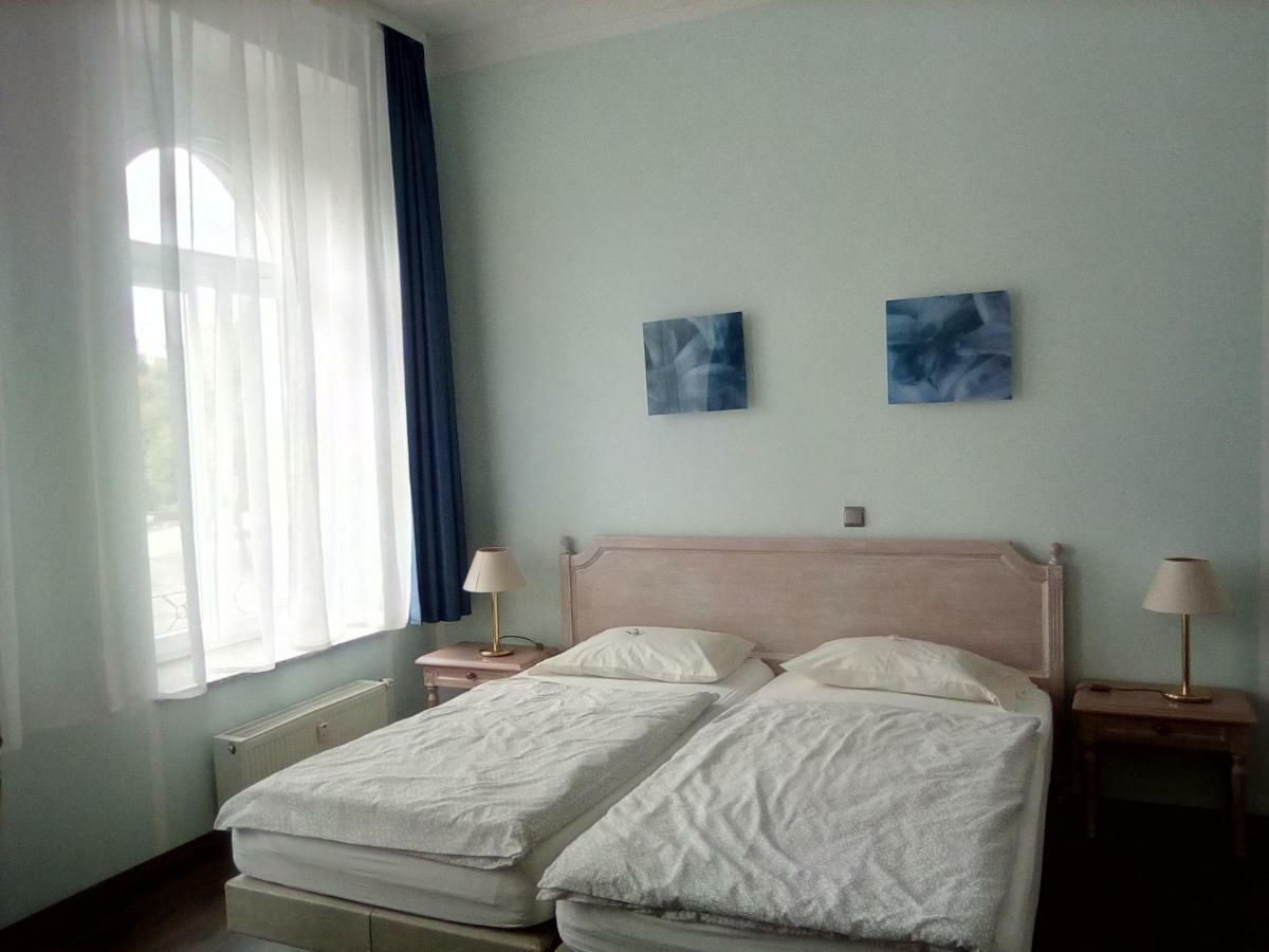 Appartement In Der Jahnallee 20 Waldplatzpalais *