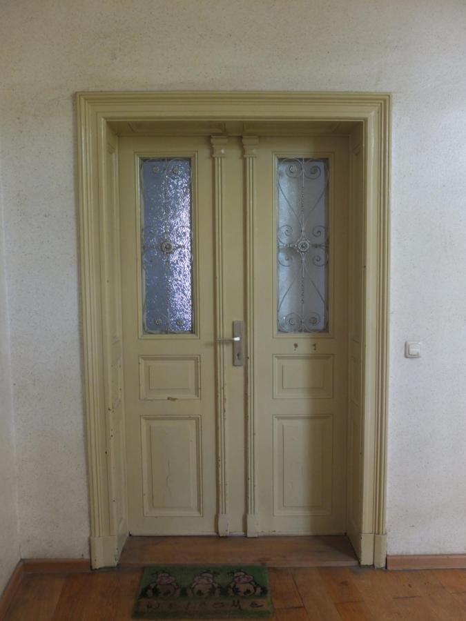 Flat In Neo Country Style Aus Gruenderzeit Bis 6 Person Apartment *