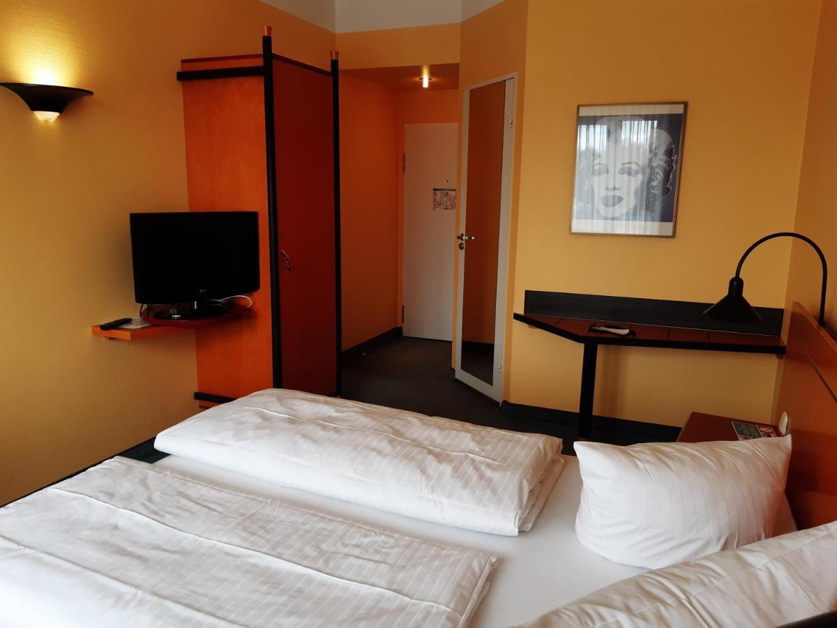 Good Morning + Hotel Leipzig