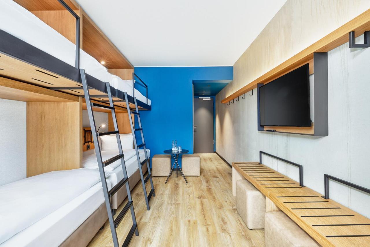 Hotel H2